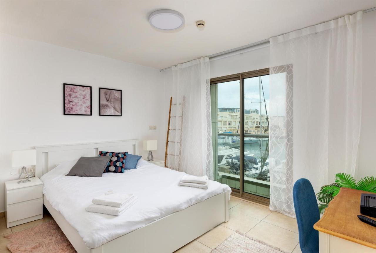 Marina View One Bedroom Dream Suite Herzliya Экстерьер фото